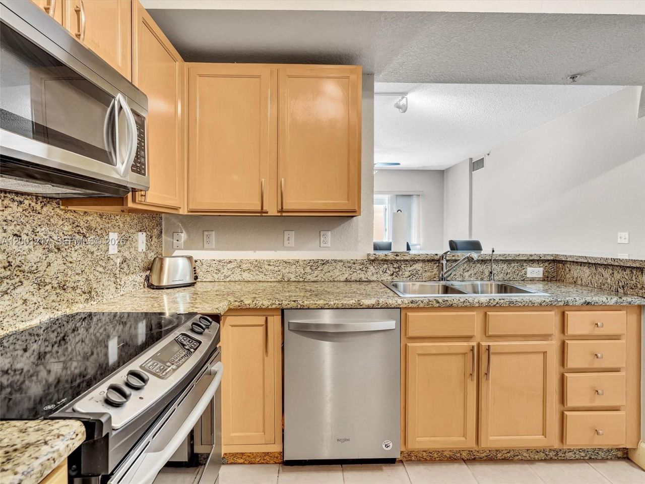 6001 SW 70th St, Unit 313, South Miami, FL 33143 Photo