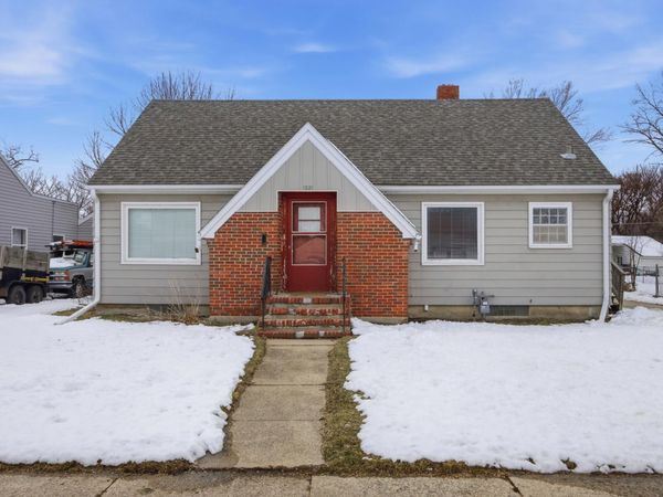 1221 5th Street S, Moorhead, MN 56560