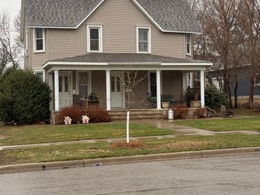 504 W Marshall Street, Marshall, MN 56258