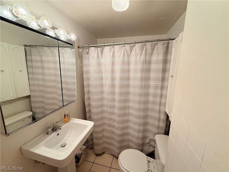 221 W Wood Street, Malvern, OH 44644 Photo 6