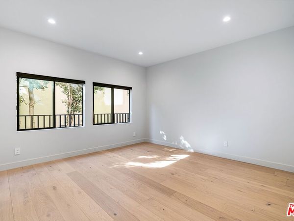 12320 MONTANA Avenue, Unit 108, Los Angeles, CA 90049