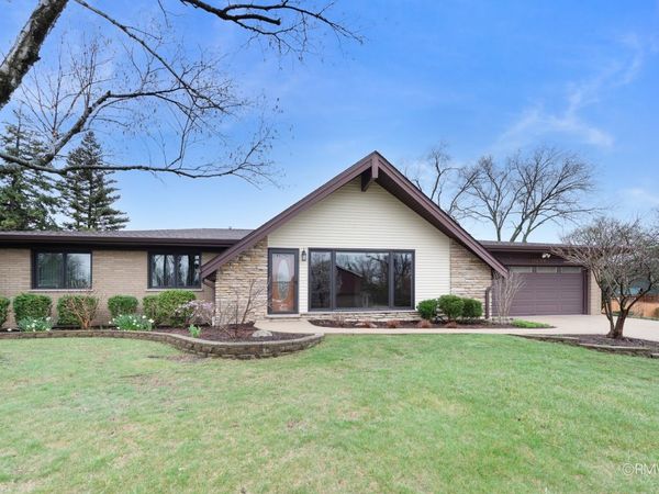 21W301 Par Lane , Itasca, IL 60143