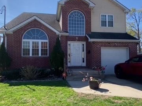 32 Maple Avenue , Hempstead, NY 11550