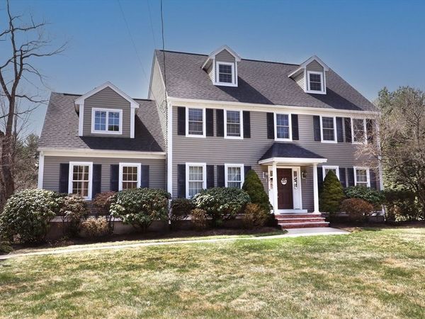 122 Elm St, North Reading, MA 01864