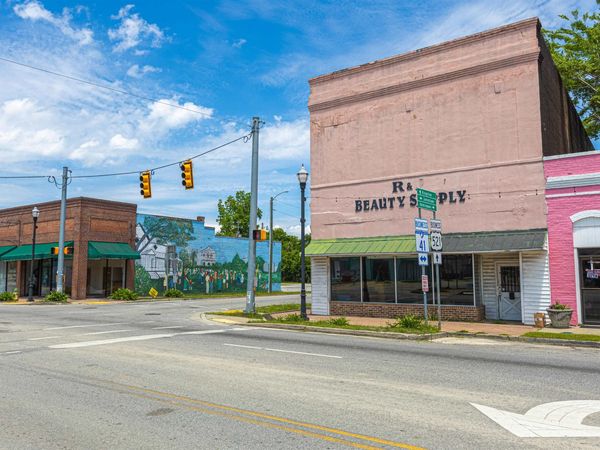 1 E Main St. , Andrews, SC 29510