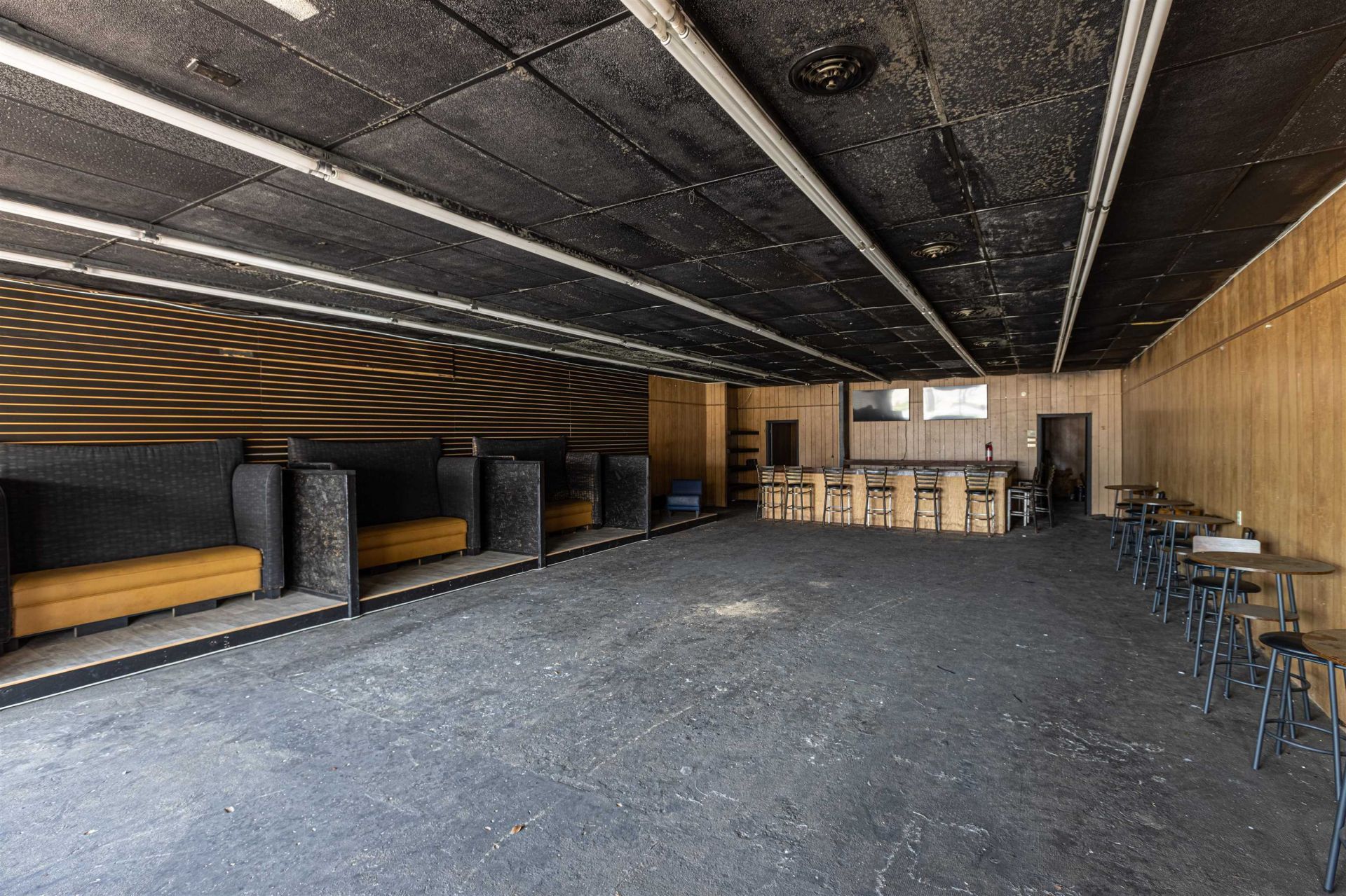 1 E Main St. Photo 8