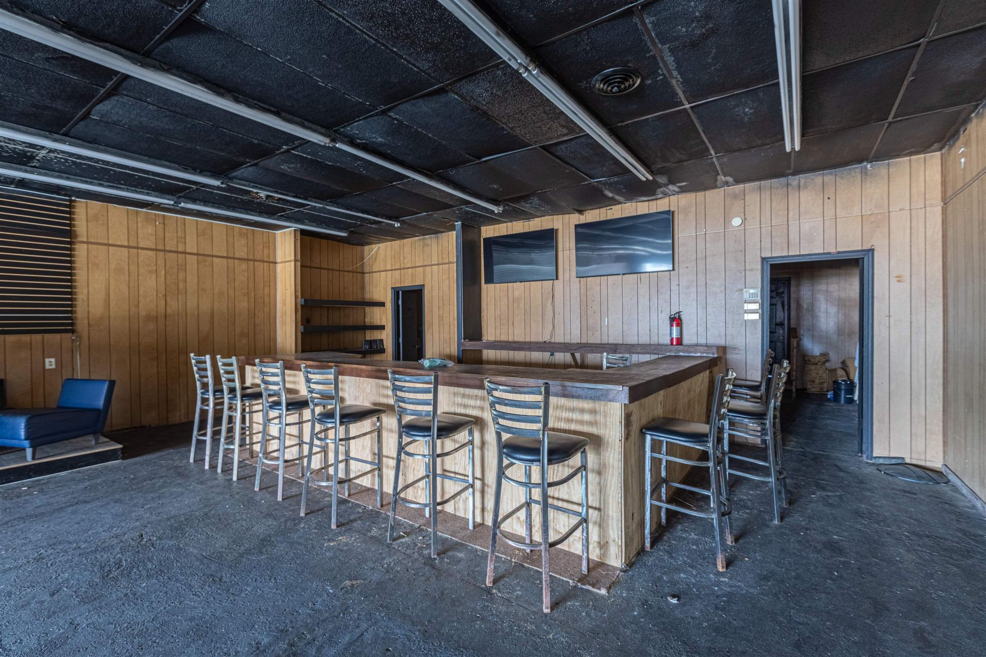 1 E Main St. Photo 9