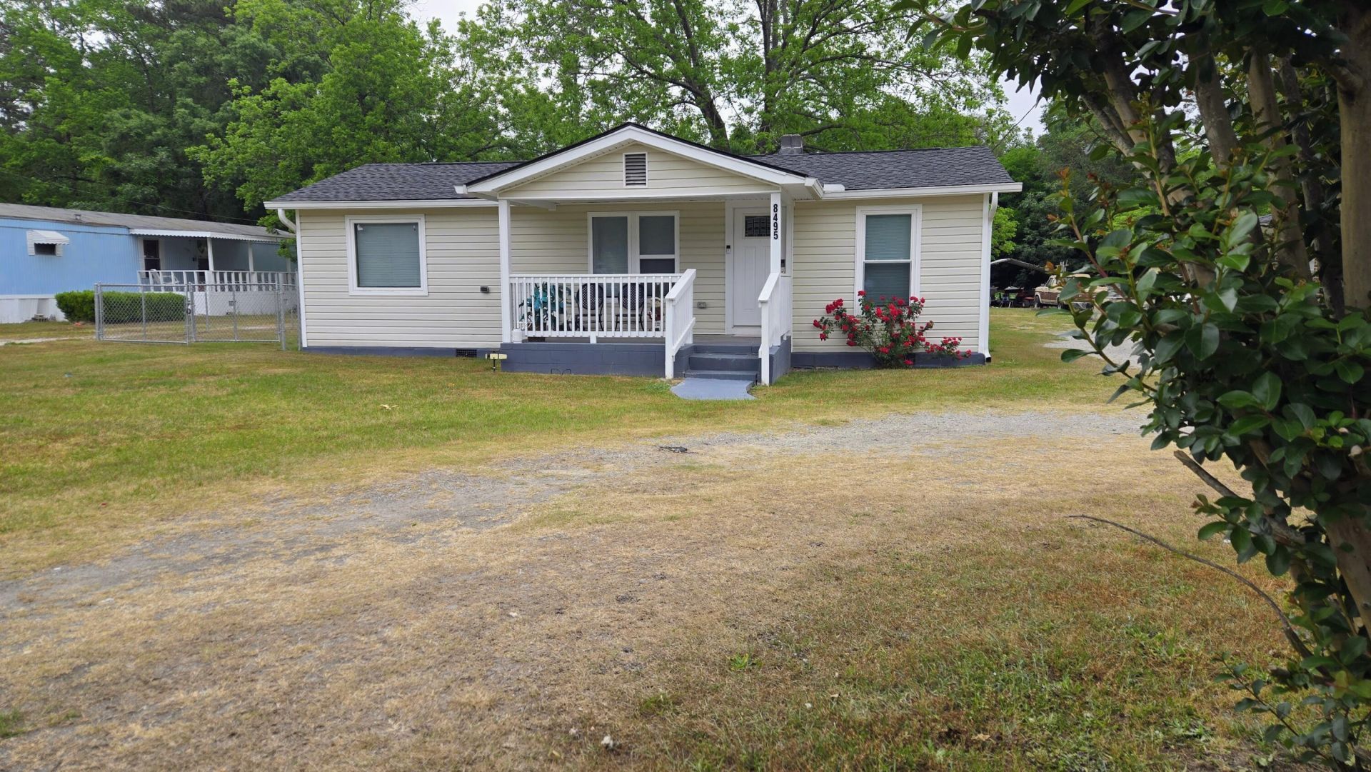 8495 Old Number Six Highway Photo 4