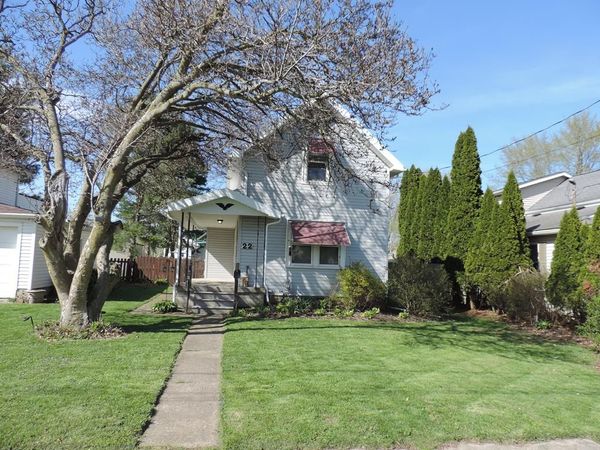 22 W Park Dr, Shelby, OH 44875