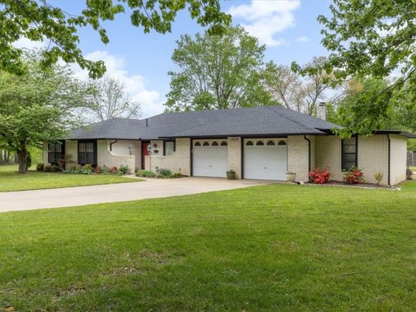 1504 S Morlan Avenue , Springdale, AR 72764