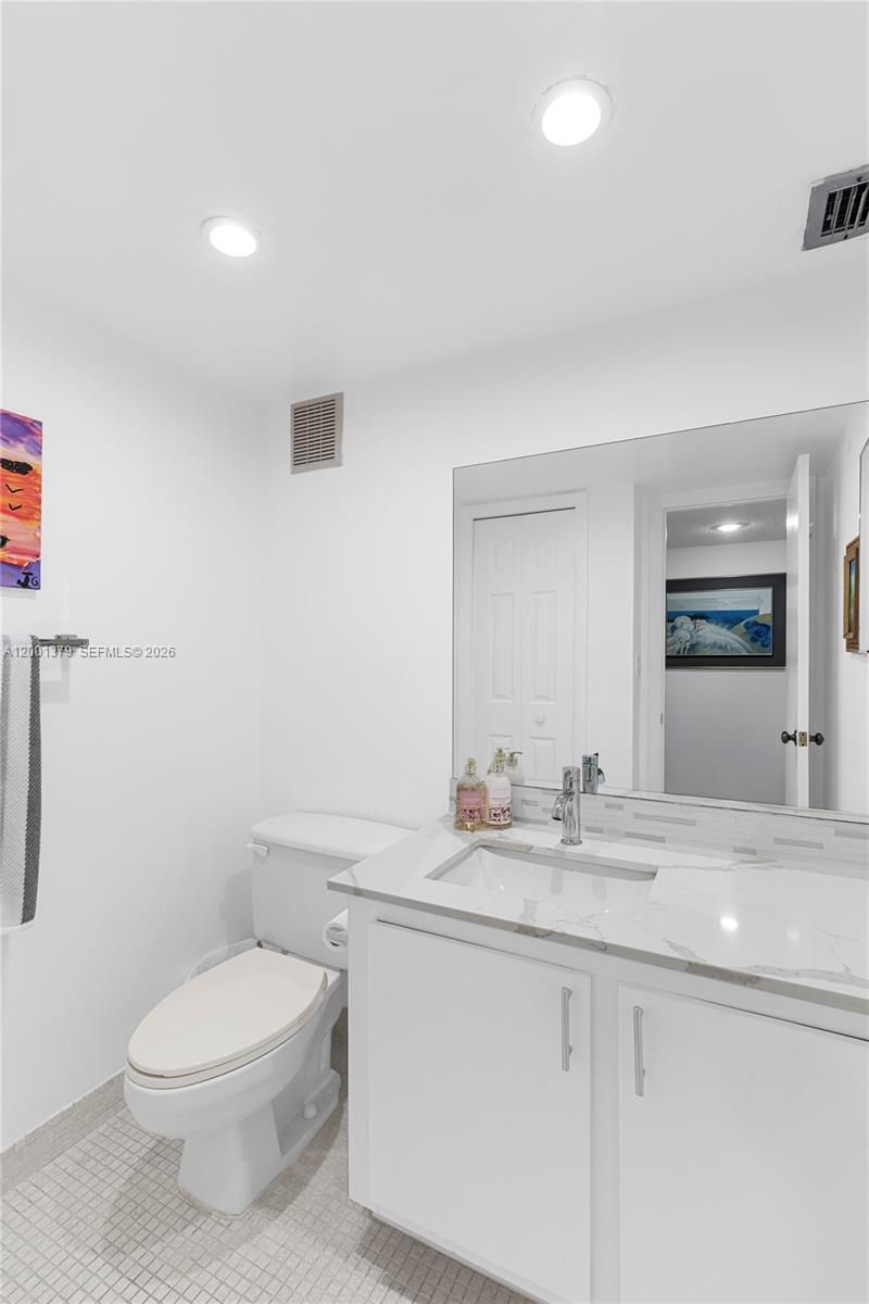 16251 Golf Club Rd, Unit 311, Weston, FL 33326 Photo