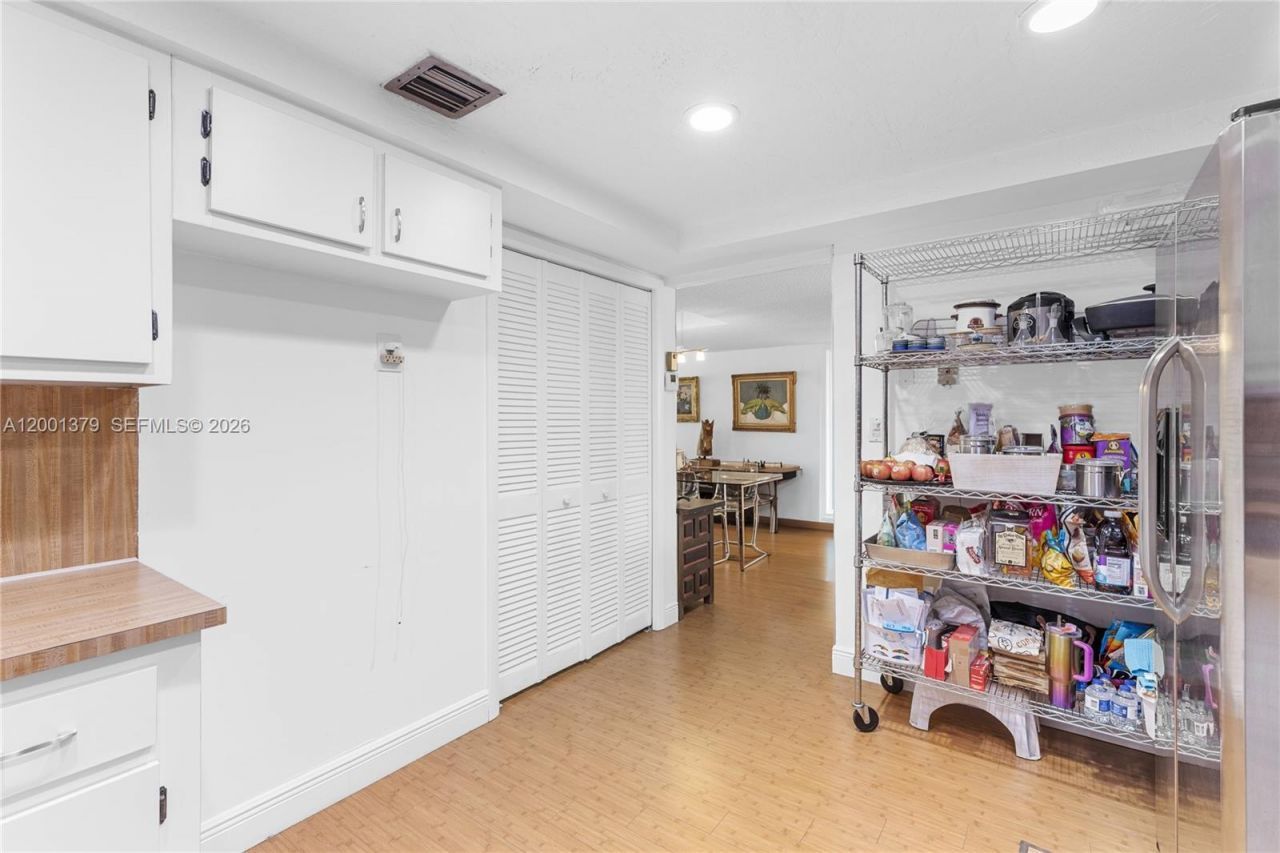 16251 Golf Club Rd, Unit 311, Weston, FL 33326 Photo