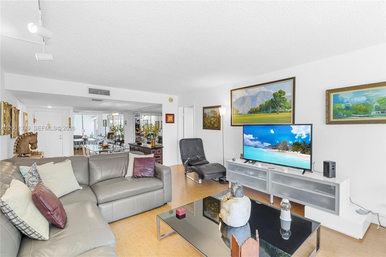 16251 Golf Club Rd, Unit 311, Weston, FL 33326 Photo