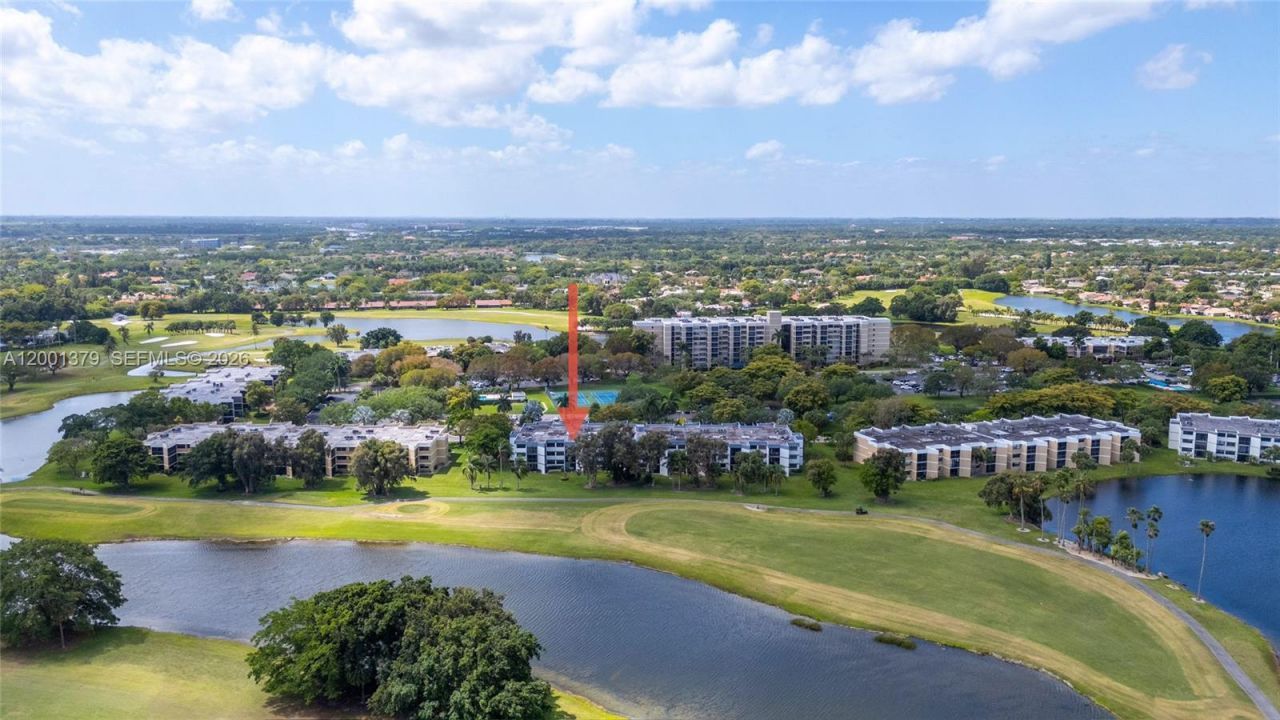 16251 Golf Club Rd, Unit 311, Weston, FL 33326 Photo