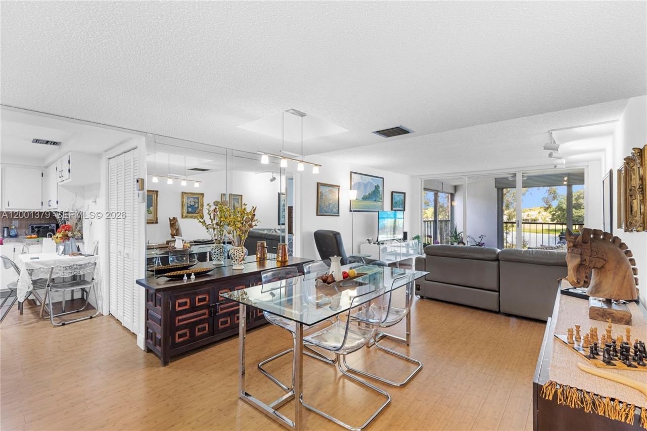 16251 Golf Club Rd, Unit 311, Weston, FL 33326 Photo