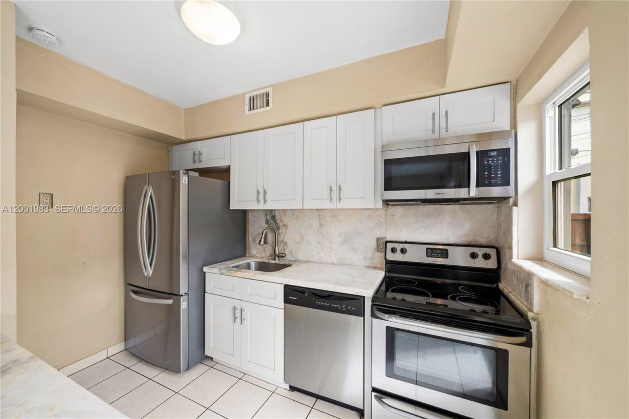 2010 Calais Dr, Miami Beach, FL 33141 Photo