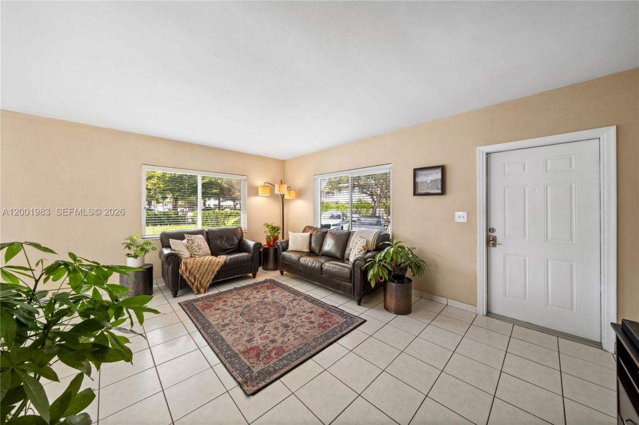 2010 Calais Dr, Miami Beach, FL 33141 Photo