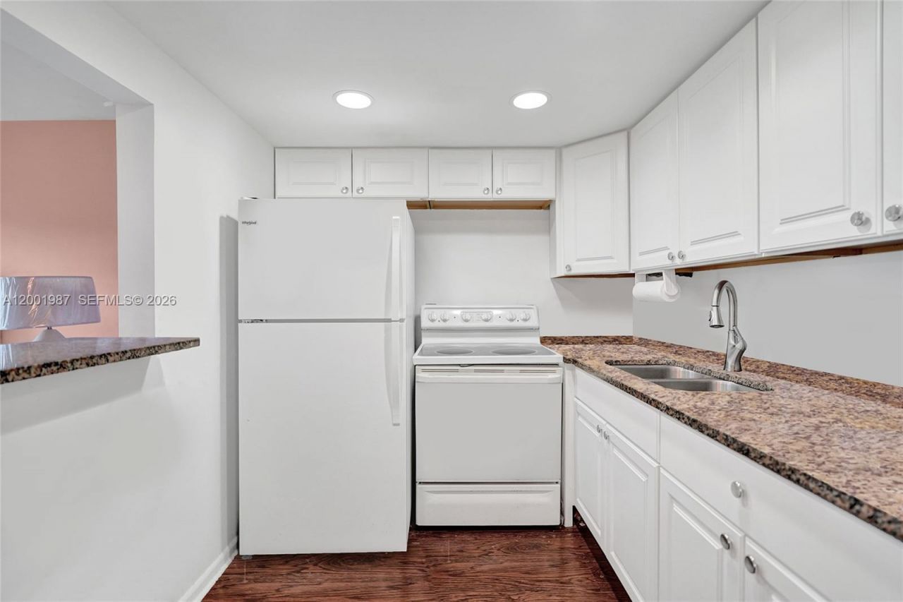 511 Fanshaw M, Unit 511, Boca Raton, FL 33434 Photo