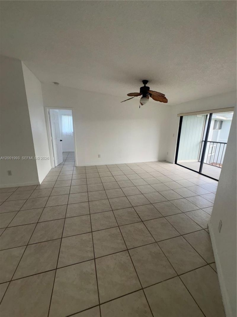 9709 Hammocks Blvd, Unit 204, Miami, FL 33196 Photo