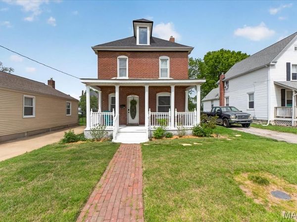 7527 Woodland Avenue, St Louis, MO 63143