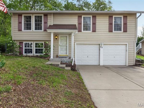 42 Oak Knoll Drive, Unincorporated, MO 63376