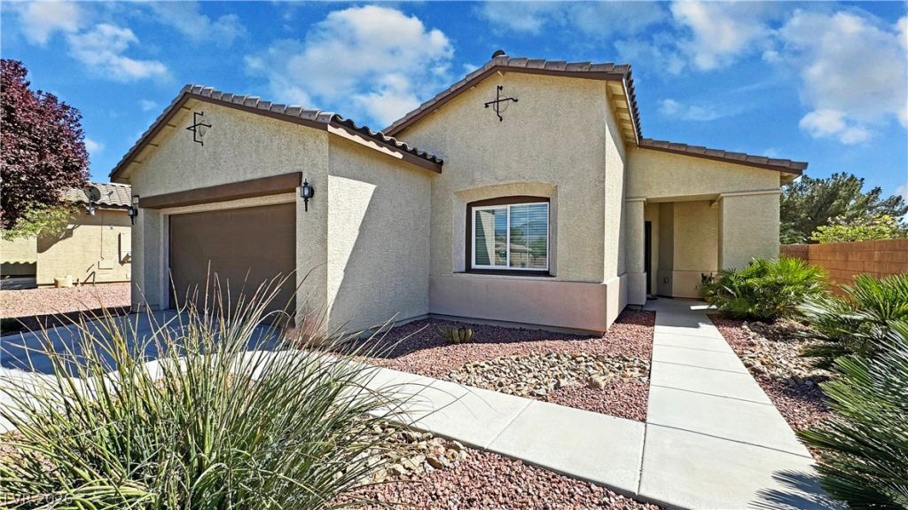 5165 E Lilia Avenue , Pahrump, NV 89061