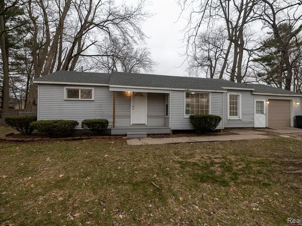 9172 Millward Avenue, White Lake Twp, MI 48386