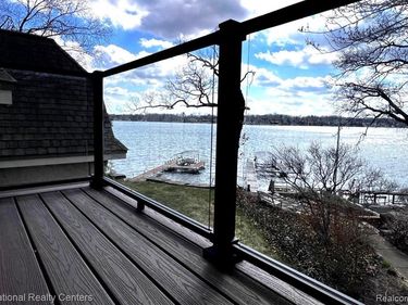 7001 Locklin Court, West Bloomfield Twp, MI 48324