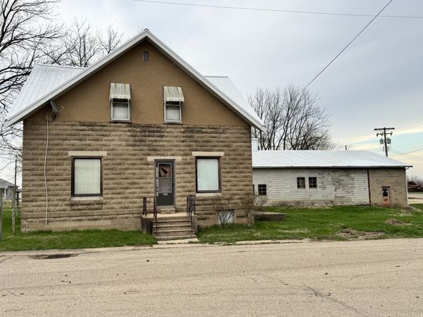 27842 2600 E Street, Van Orin, IL 61374
