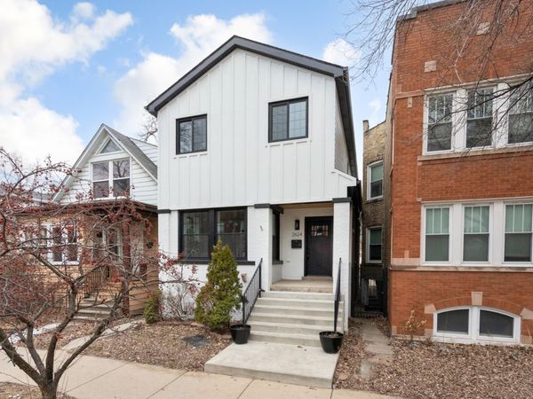 2624 N Hamlin Avenue , Chicago, IL 60647