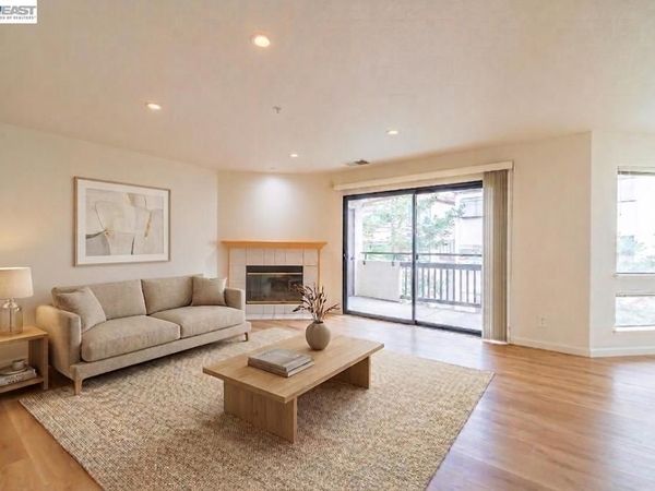 21103 Gary, Unit 318A, Castro Valley, CA 94546