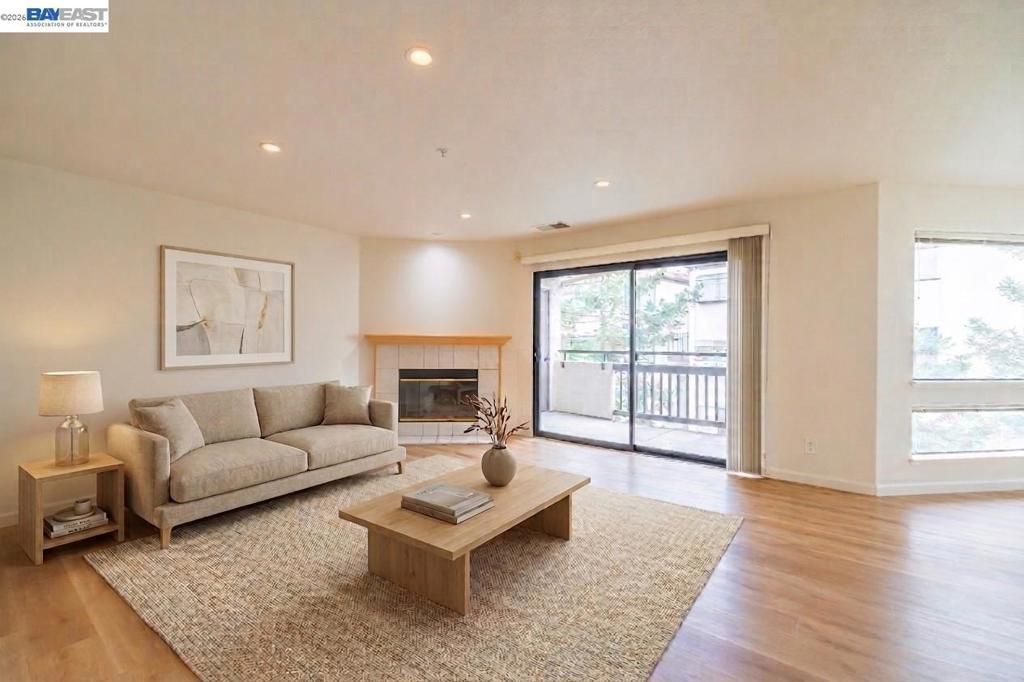21103 Gary, Unit 318A, Castro Valley, CA 94546 Main Photo