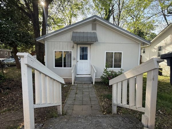 818 McBride Street SE, Gainesville, GA 30501