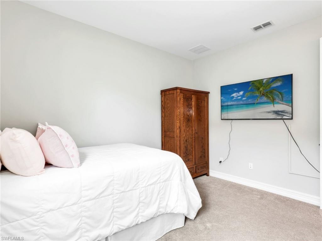 323 Tamarindo Ln, Naples, FL 34114 Photo