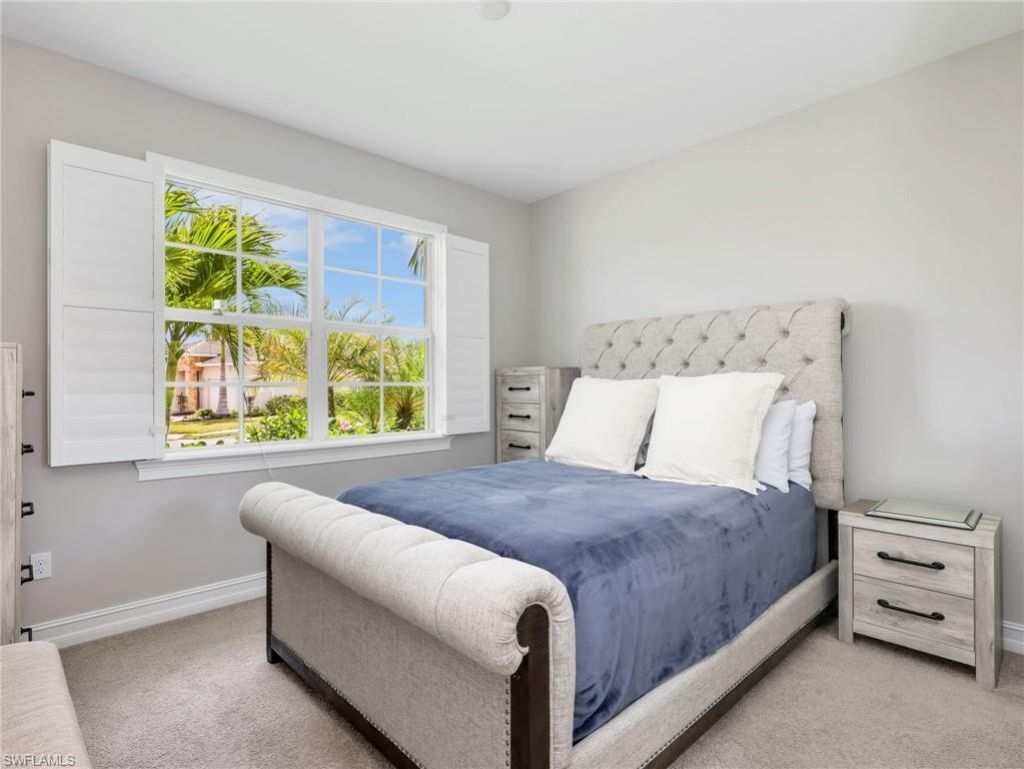 323 Tamarindo Ln, Naples, FL 34114 Photo