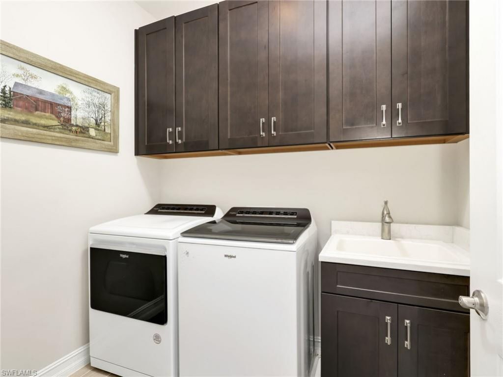 323 Tamarindo Ln, Naples, FL 34114 Photo