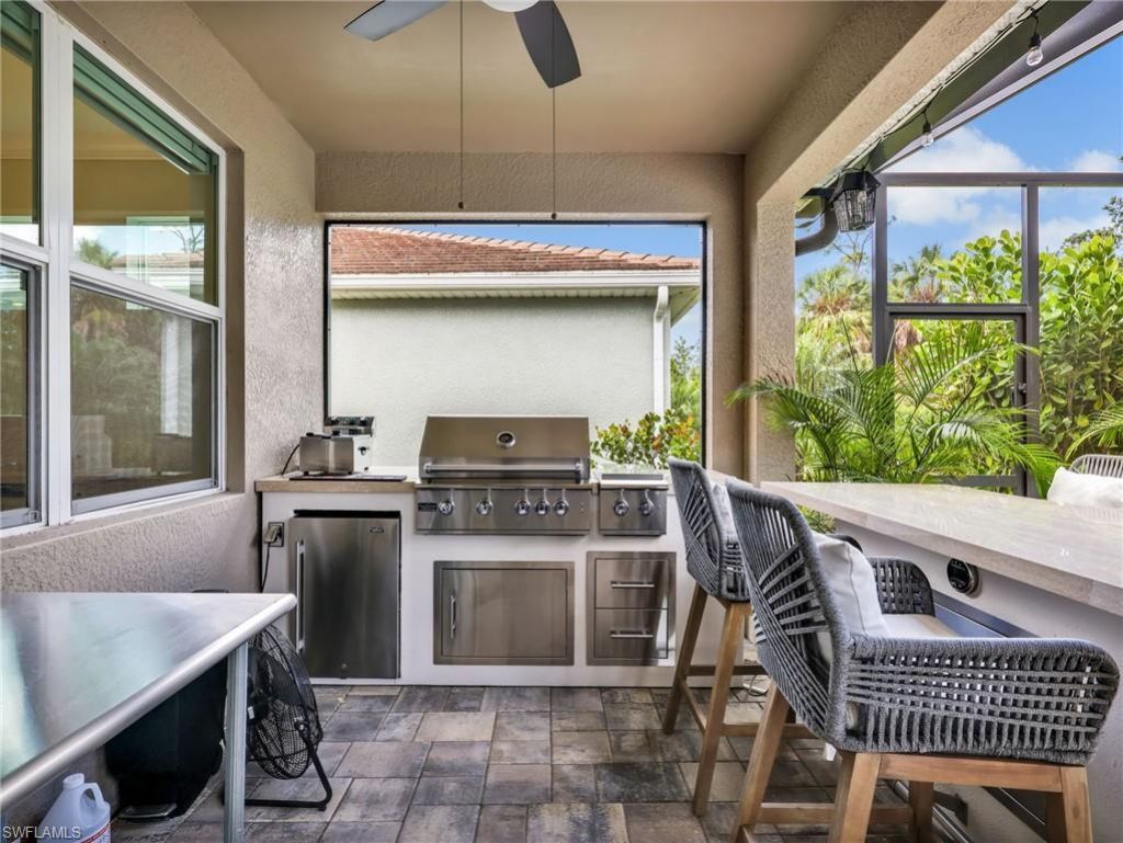 323 Tamarindo Ln, Naples, FL 34114 Photo