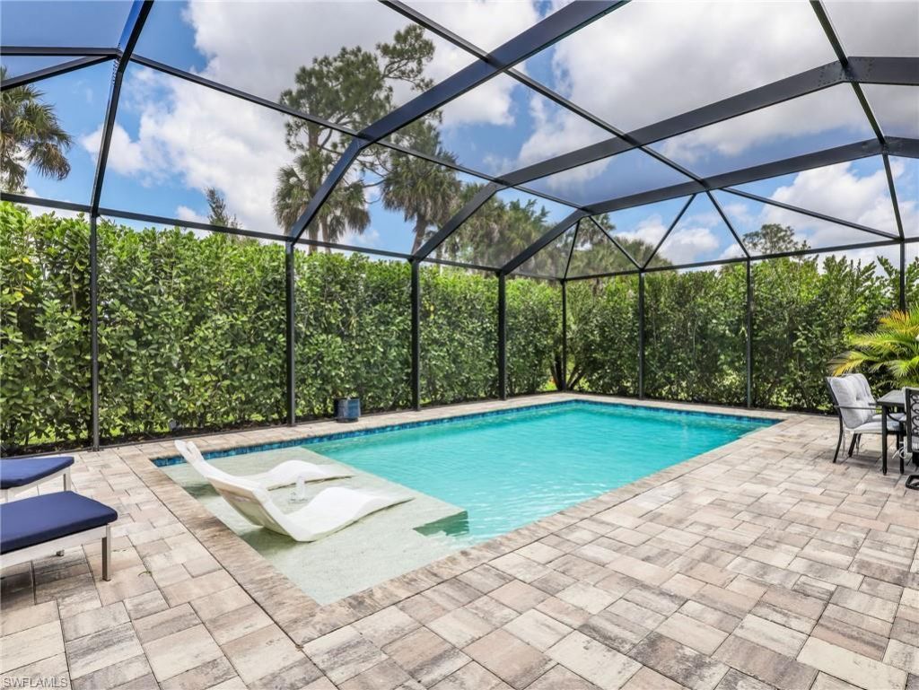 323 Tamarindo Ln, Naples, FL 34114 Photo