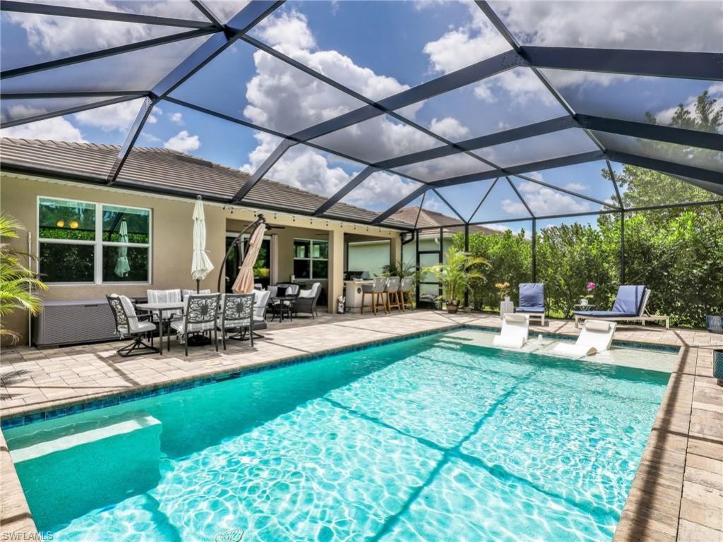 323 Tamarindo Ln, Naples, FL 34114 Photo