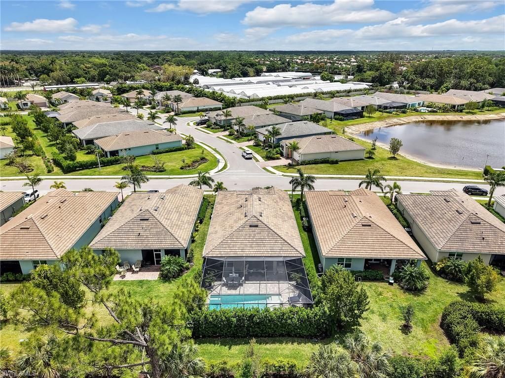 323 Tamarindo Ln, Naples, FL 34114 Photo