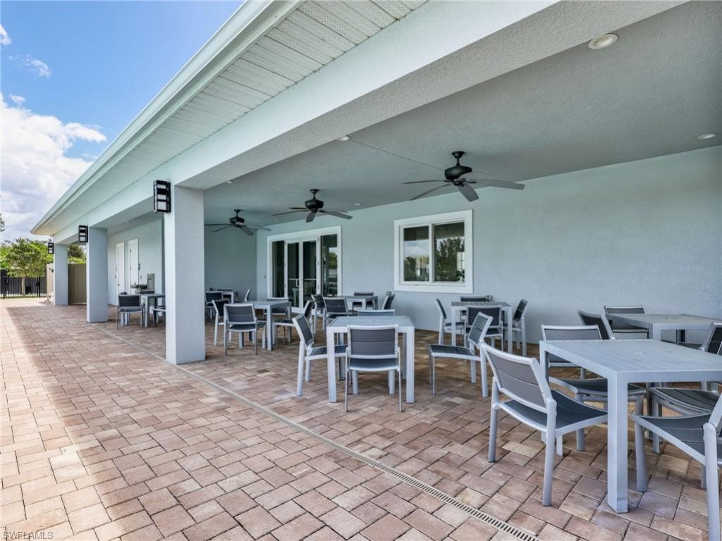 323 Tamarindo Ln, Naples, FL 34114 Photo
