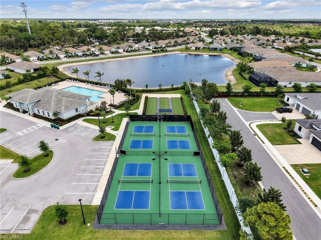 323 Tamarindo Ln, Naples, FL 34114 Photo