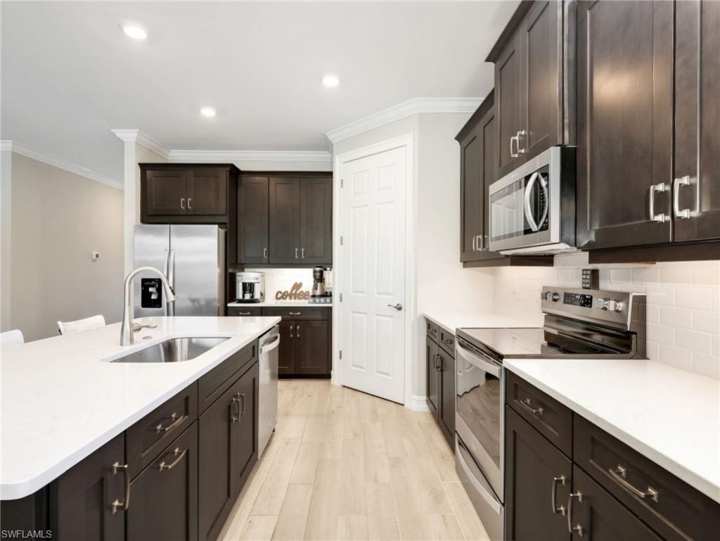 323 Tamarindo Ln, Naples, FL 34114 Photo