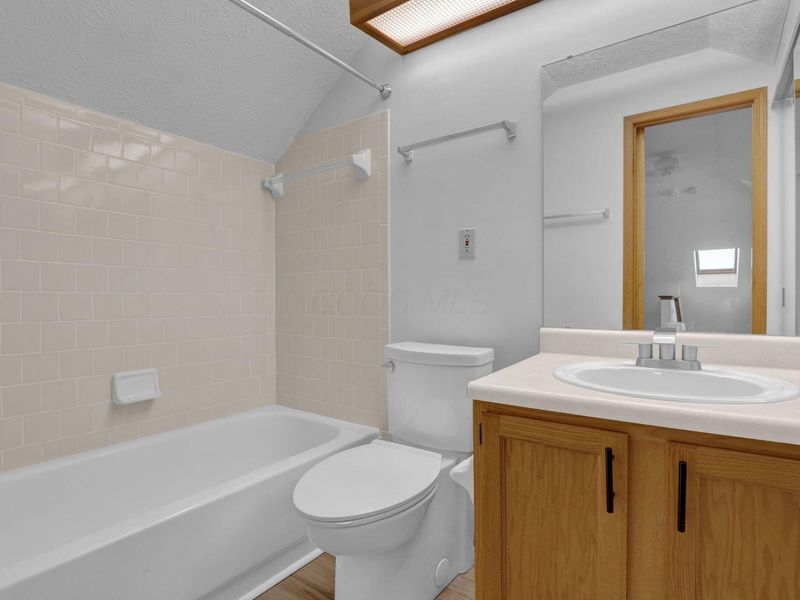 2560 Trotterslane Drive, Columbus, OH 43235 Photo 27