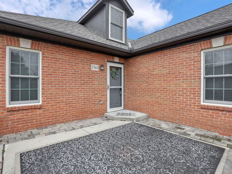 2560 Trotterslane Drive, Columbus, OH 43235 Photo 5