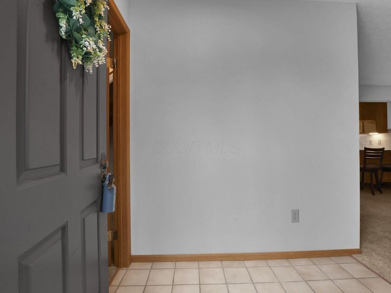 2560 Trotterslane Drive, Columbus, OH 43235 Photo 7