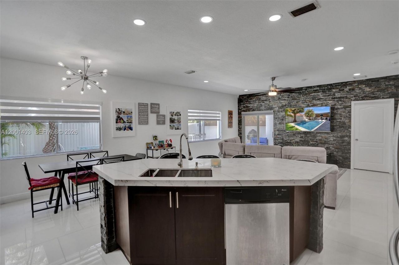 10231 SW 227th Ln, Cutler Bay, FL 33190 Photo