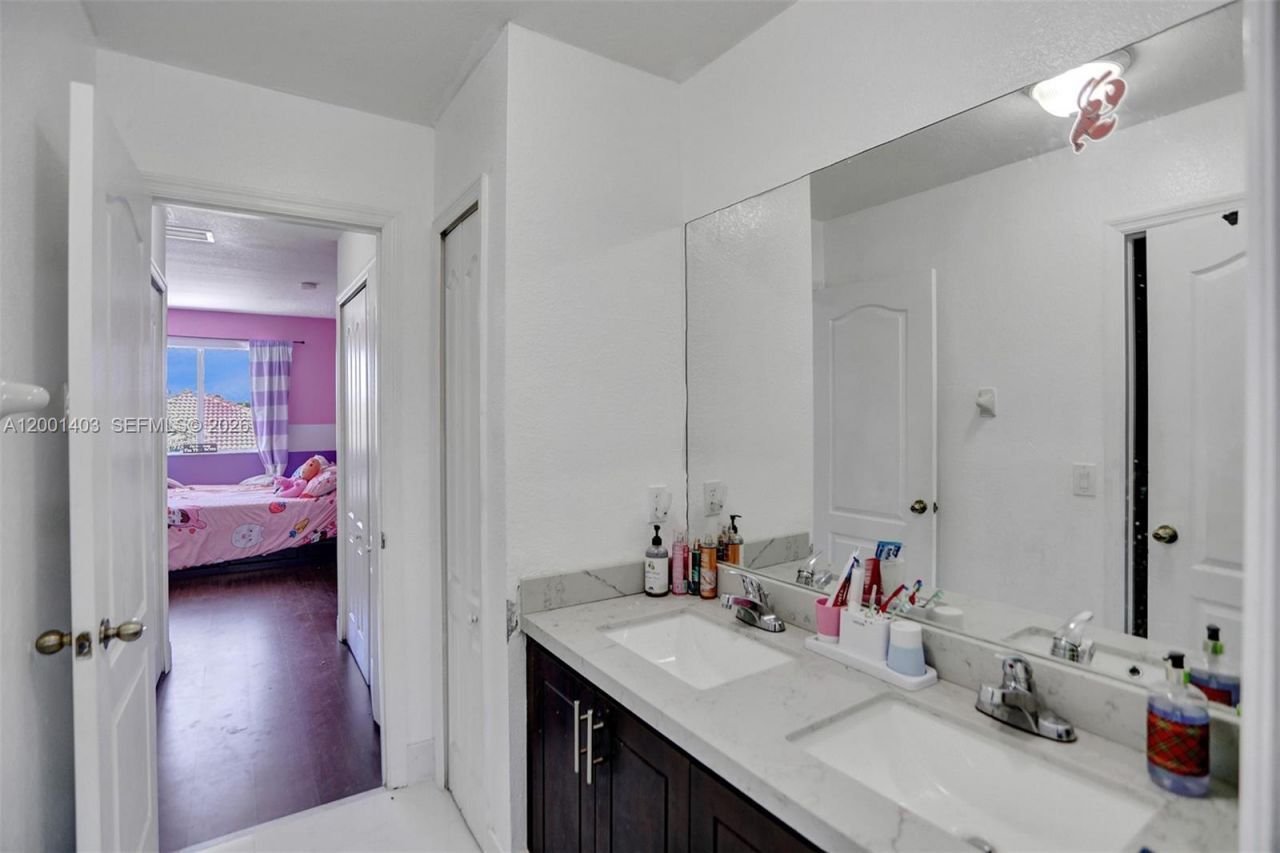 10231 SW 227th Ln, Cutler Bay, FL 33190 Photo