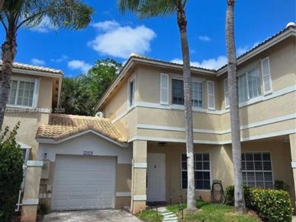 17029 NW 23rd St , Pembroke Pines, FL 33028