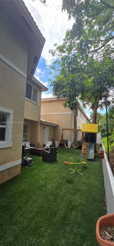 17029 NW 23rd St, Pembroke Pines, FL 33028 Photo